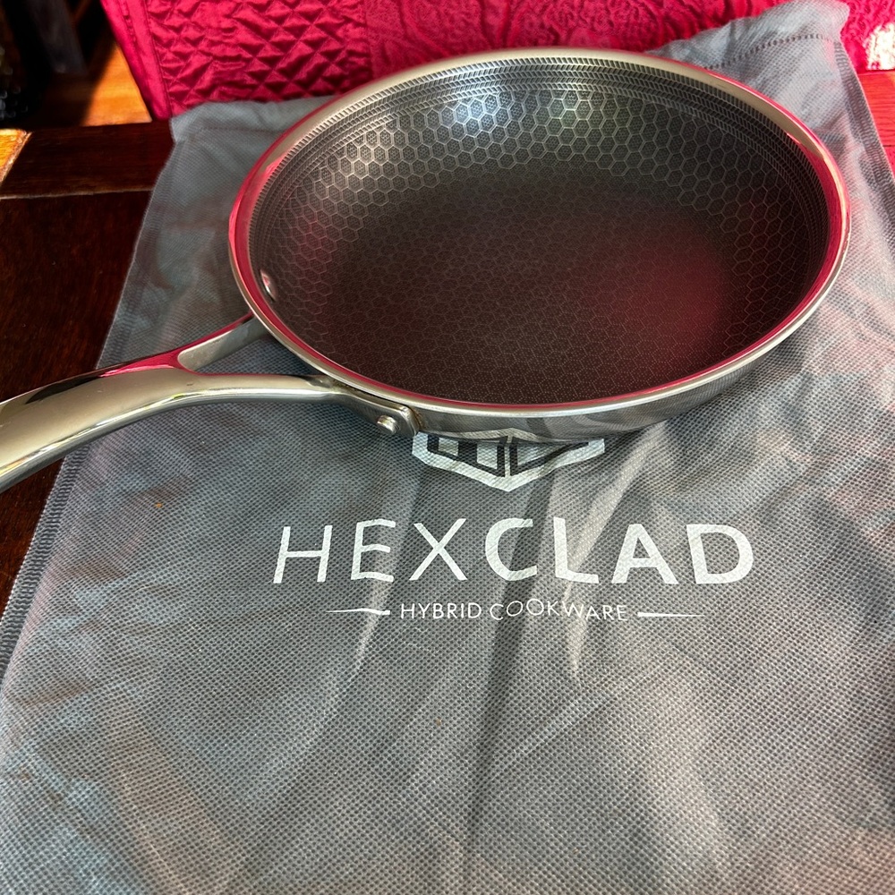 HexClad Hybrid Cookware 8” Non-Stick Frying Pan